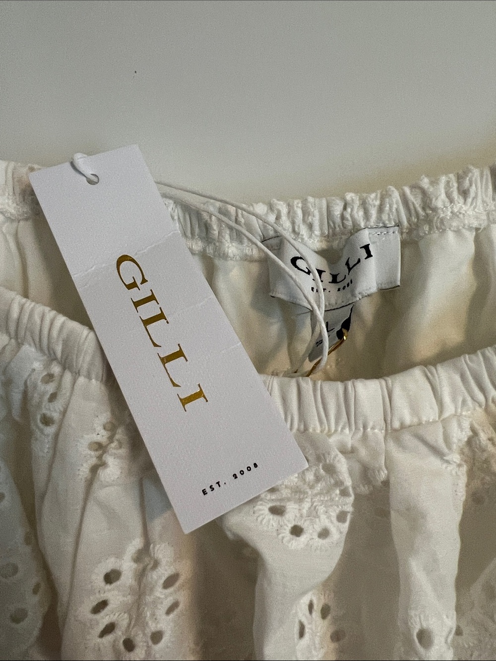 Gilli White Eyelet Ruffle Cold Shoulder Top Size Large Boho Cottagecore - Picture 3 of 3